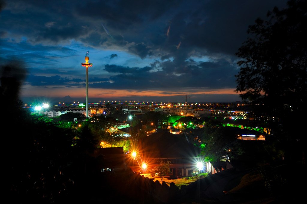 언덕 정상에서 바라보는 말라카 전경